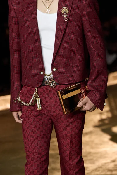 Look 117